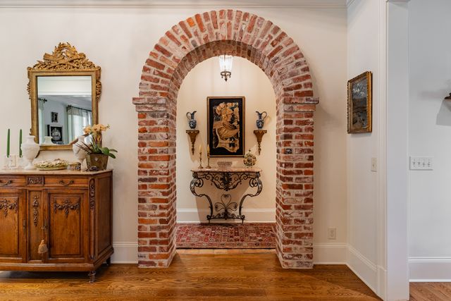 6108 Robin Hill Rd, Nashville, TN 37205