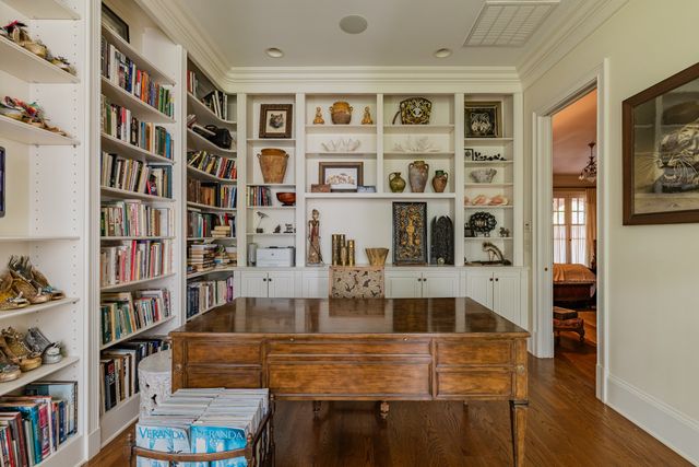 6108 Robin Hill Rd, Nashville, TN 37205