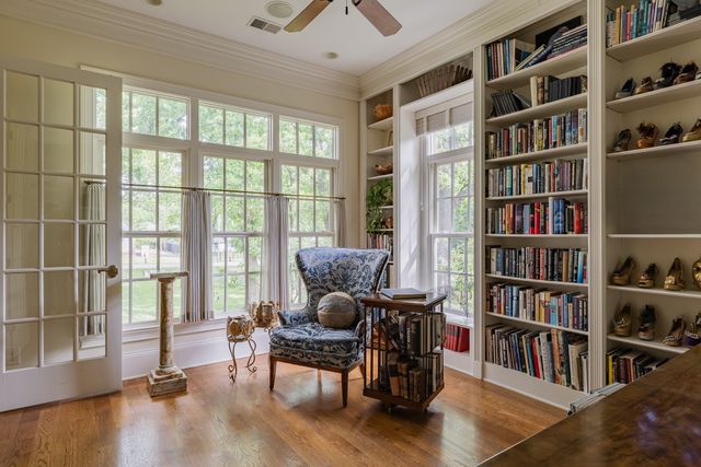6108 Robin Hill Rd, Nashville, TN 37205