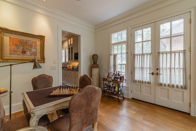 6108 Robin Hill Rd, Nashville, TN 37205