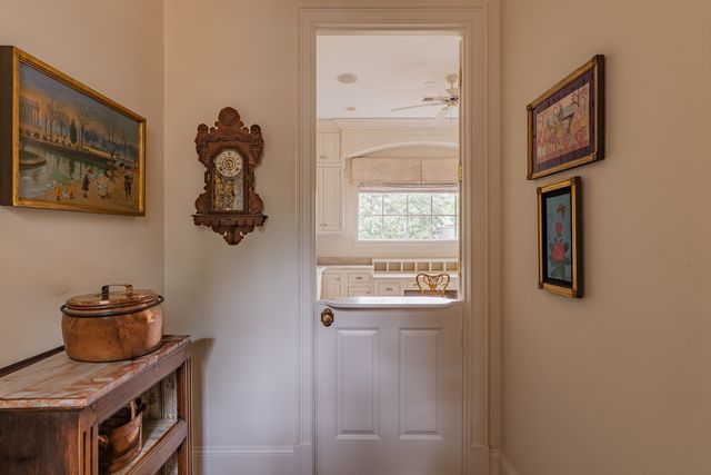 6108 Robin Hill Rd, Nashville, TN 37205