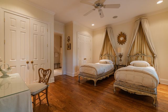 6108 Robin Hill Rd, Nashville, TN 37205