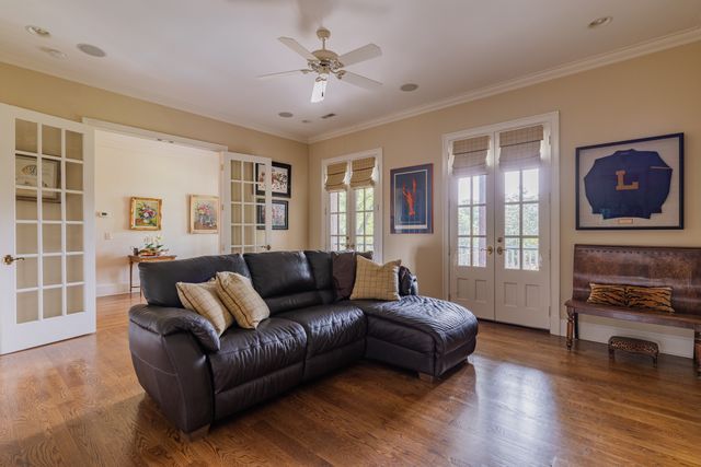 6108 Robin Hill Rd, Nashville, TN 37205