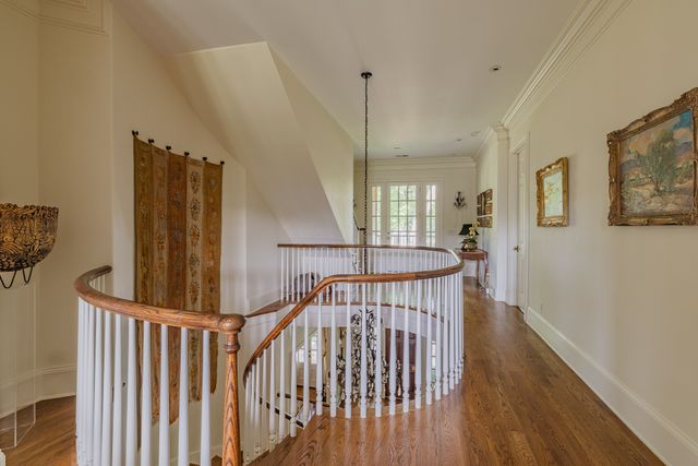 6108 Robin Hill Rd, Nashville, TN 37205