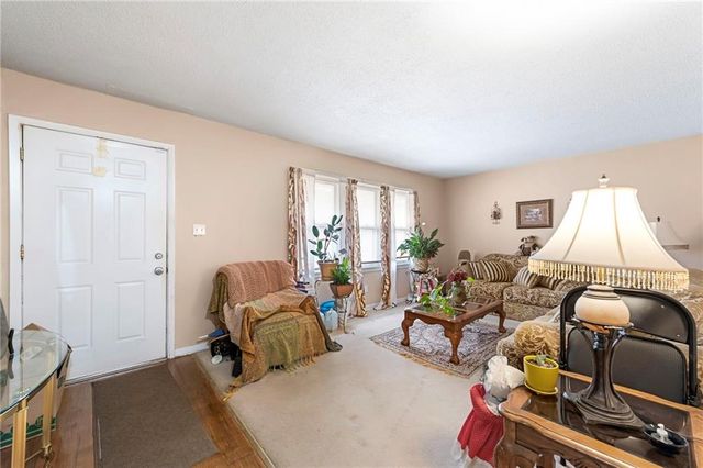 2930 N 64th Terrace, Kansas City, KS 66104