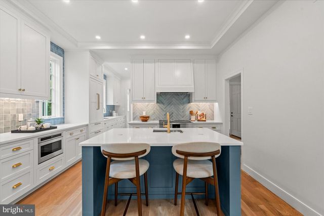 1004 VIRGINIA AVE, Alexandria, VA 22302