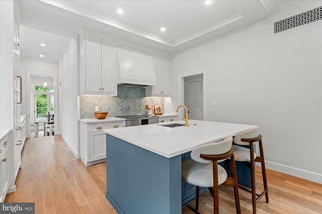 1004 VIRGINIA AVE, Alexandria, VA 22302