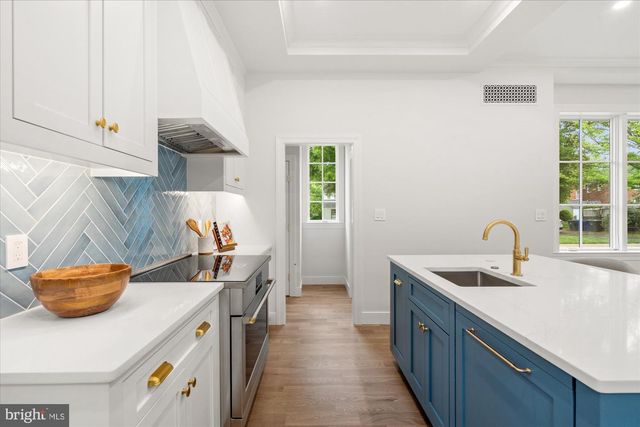 1004 VIRGINIA AVE, Alexandria, VA 22302