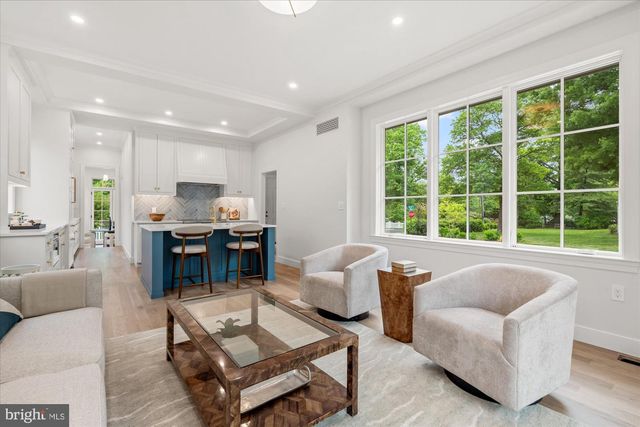 1004 VIRGINIA AVE, Alexandria, VA 22302