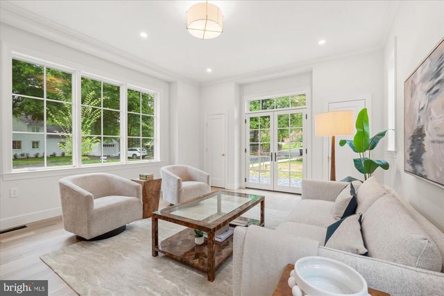 1004 VIRGINIA AVE, Alexandria, VA 22302