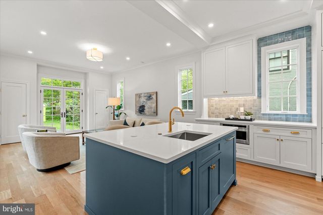1004 VIRGINIA AVE, Alexandria, VA 22302