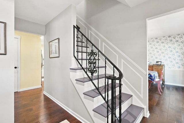 5079 Coachman Road, Bettendorf, IA 52722