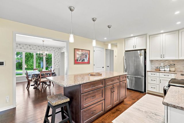 5079 Coachman Road, Bettendorf, IA 52722