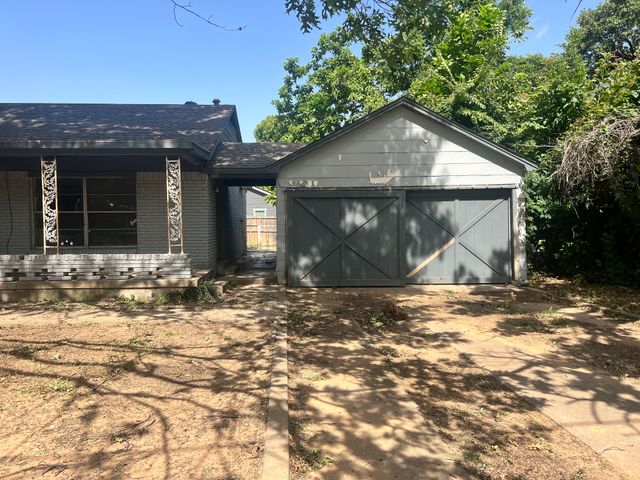 1107 Wayne Street, Fort Worth, TX 76117