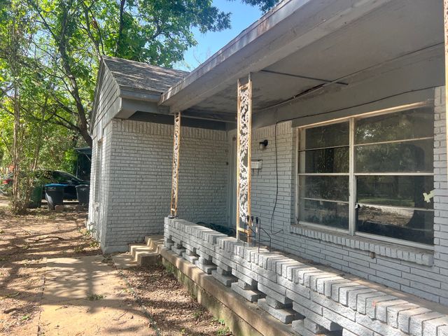 1107 Wayne Street, Fort Worth, TX 76117