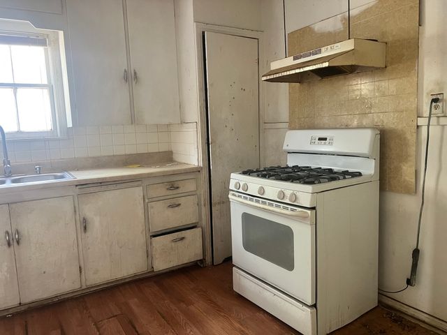 1107 Wayne Street, Fort Worth, TX 76117