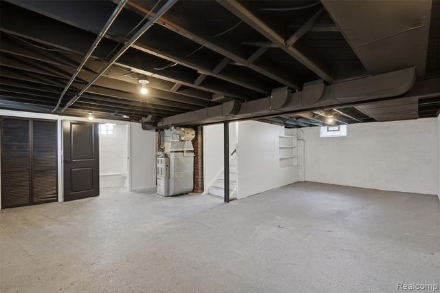 1717 Lindbergh Street, Wyandotte, MI 48192