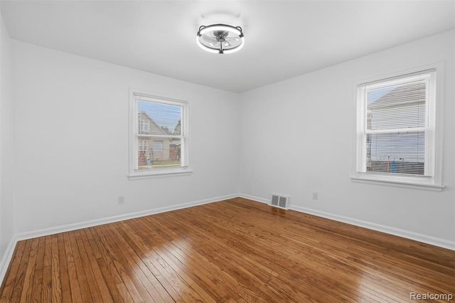1717 Lindbergh Street, Wyandotte, MI 48192