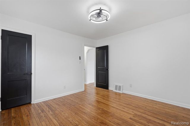 1717 Lindbergh Street, Wyandotte, MI 48192