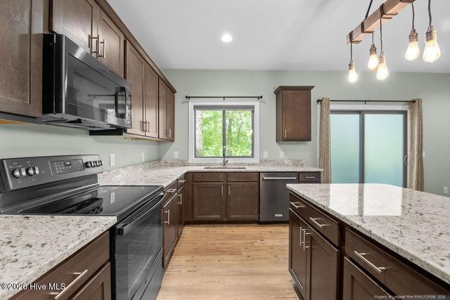 648 Bunting Place, Vass, NC 28394
