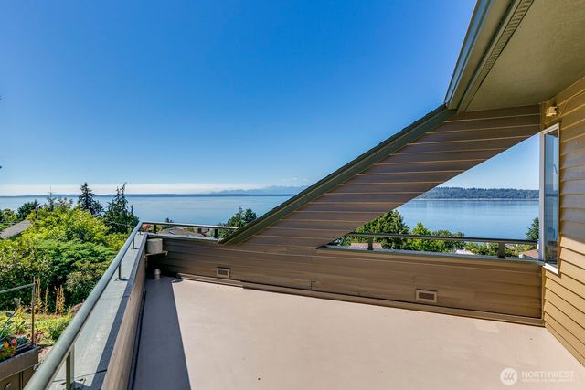 10413 66th Place W, Mukilteo, WA 98275