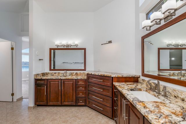 10413 66th Place W, Mukilteo, WA 98275