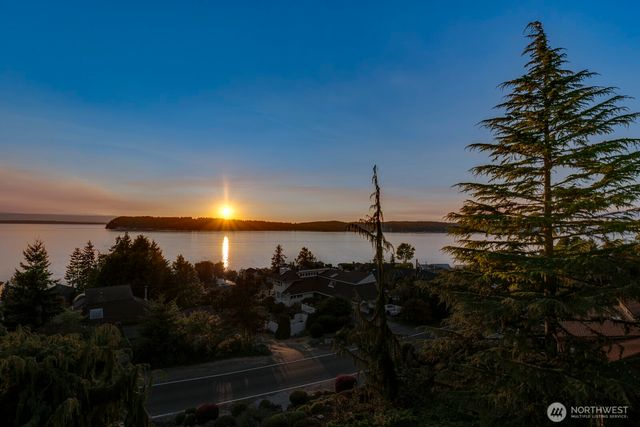10413 66th Place W, Mukilteo, WA 98275