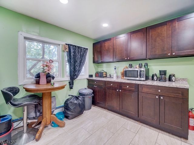 144 Steuben St, East Orange City, NJ 07018