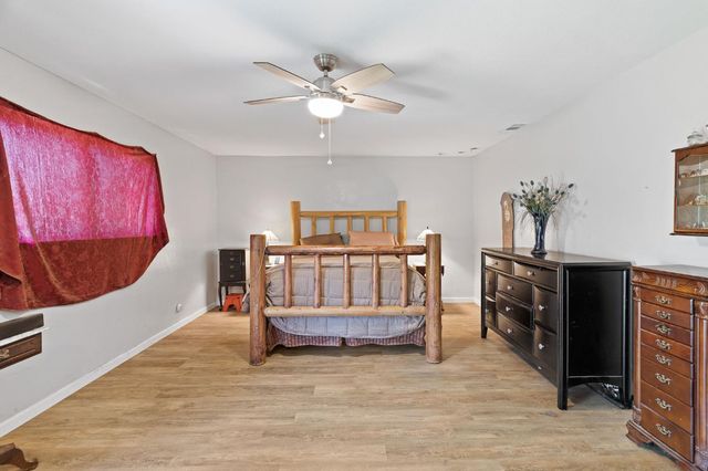 7610 Lakeridge Cir, Elk Grove, CA 95624