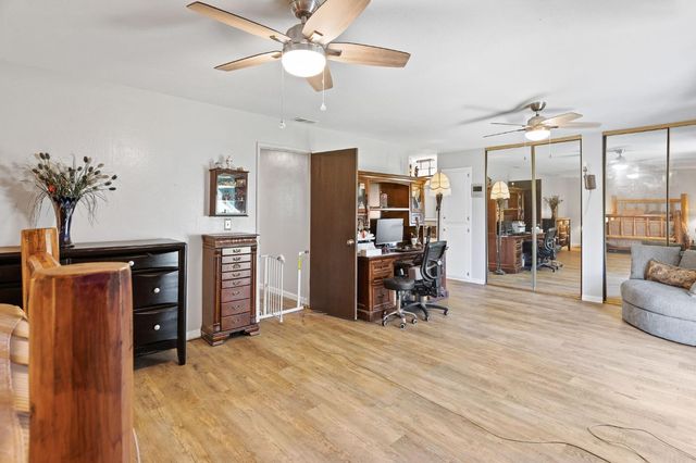 7610 Lakeridge Cir, Elk Grove, CA 95624