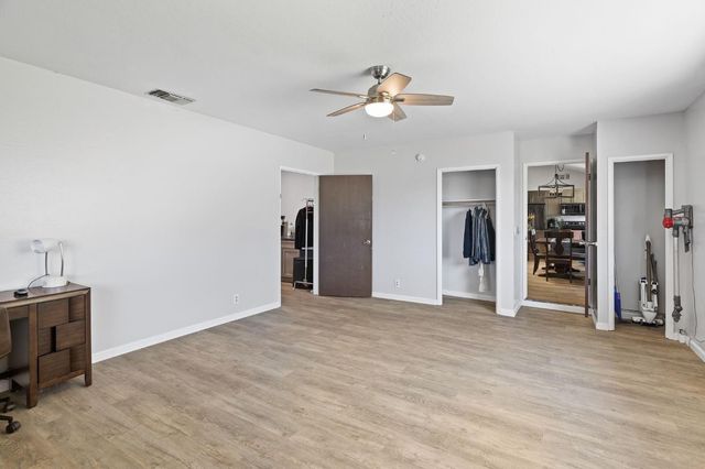 7610 Lakeridge Cir, Elk Grove, CA 95624