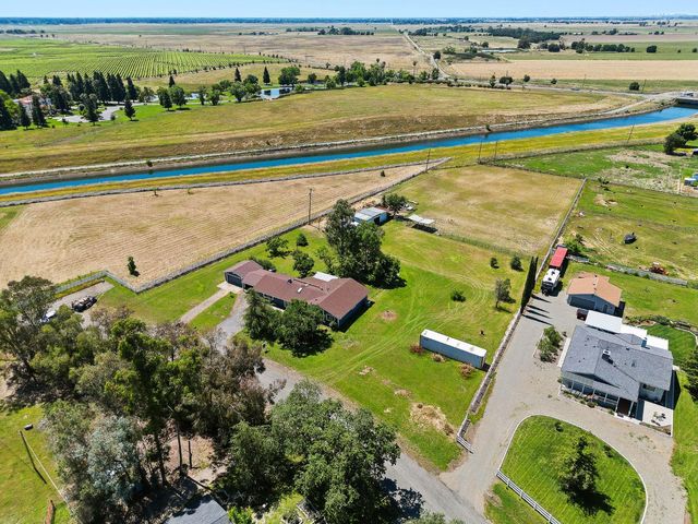 7610 Lakeridge Cir, Elk Grove, CA 95624