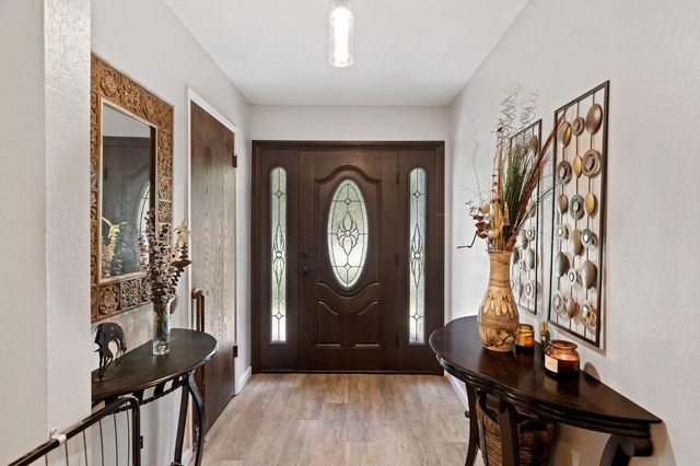 7610 Lakeridge Cir, Elk Grove, CA 95624
