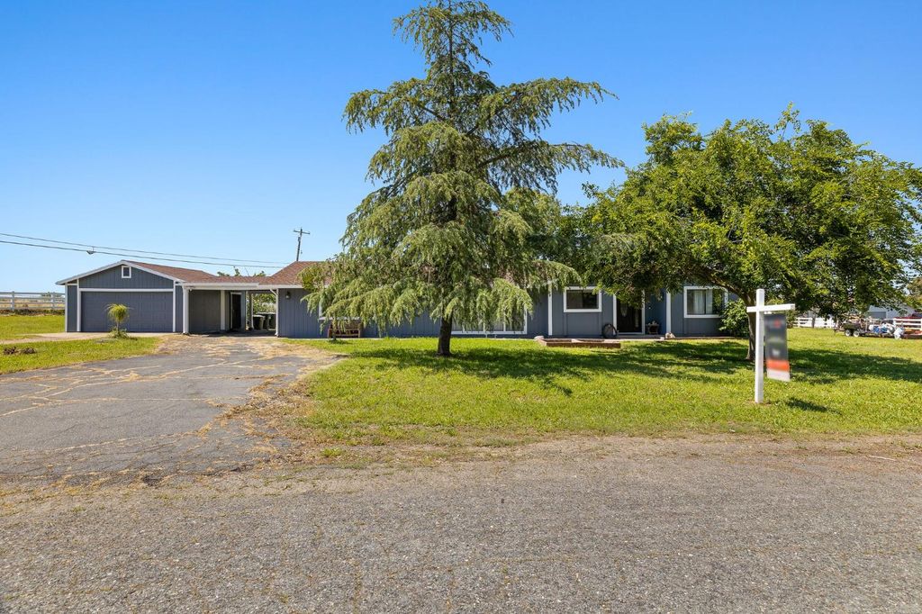 7610 Lakeridge Cir, Elk Grove, CA 95624