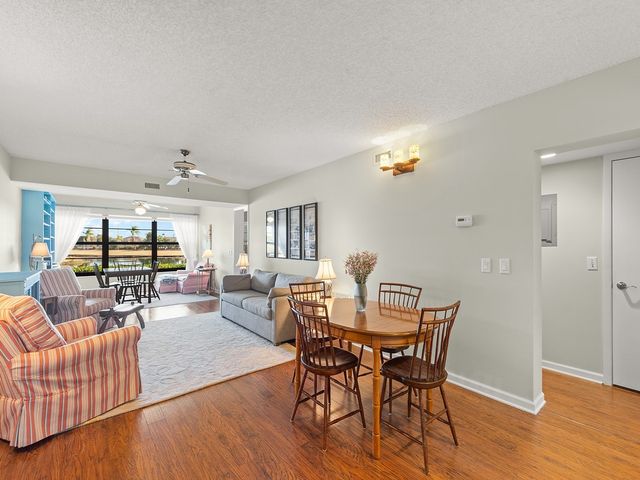 33 Plantation Drive 103, Vero Beach, FL 32966