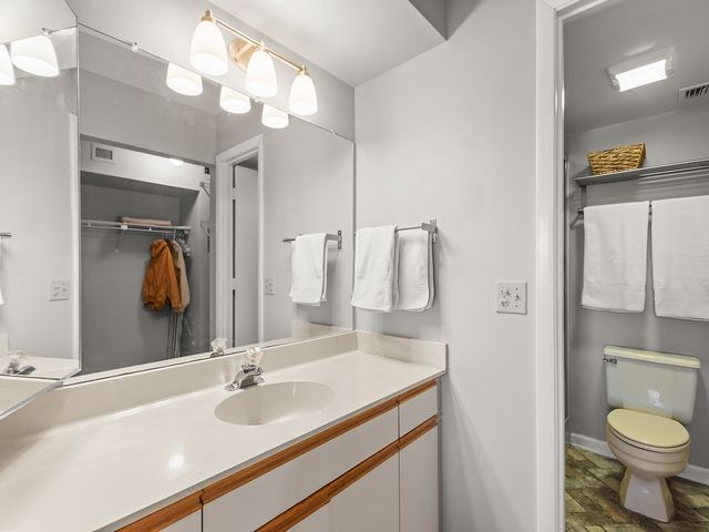 33 Plantation Drive 103, Vero Beach, FL 32966