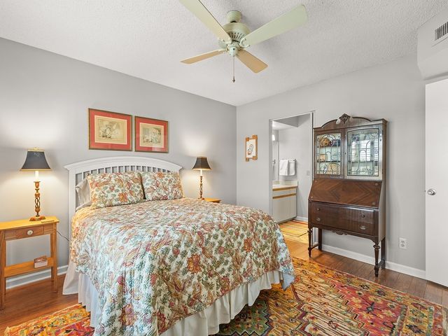 33 Plantation Drive 103, Vero Beach, FL 32966