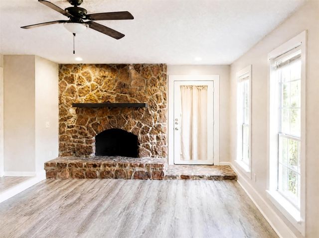 17805 Villa Way Drive, Spring, TX 77379