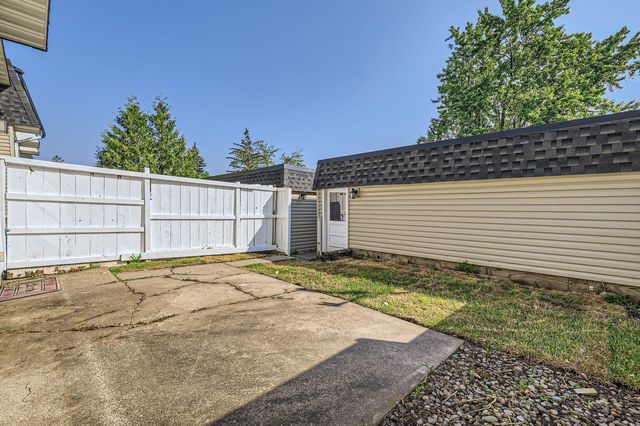 3944 76th Way E, Inver Grove Heights, MN 55076