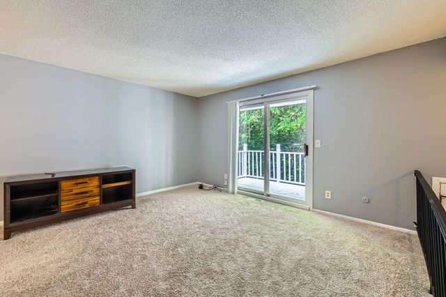 3944 76th Way E, Inver Grove Heights, MN 55076