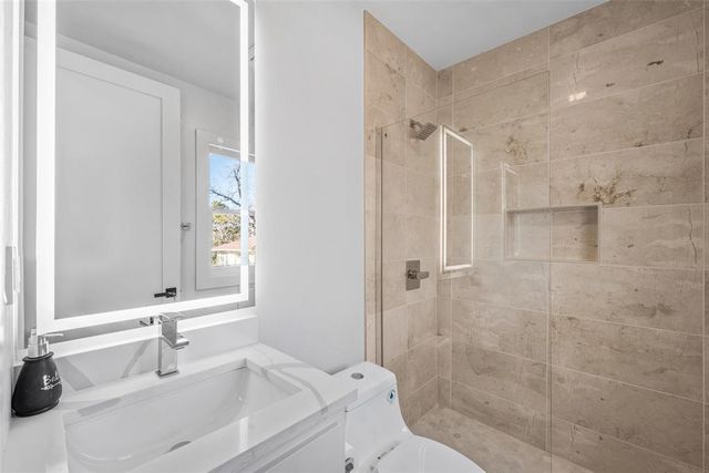 215 NW 16th Street, Oklahoma City, OK 73103