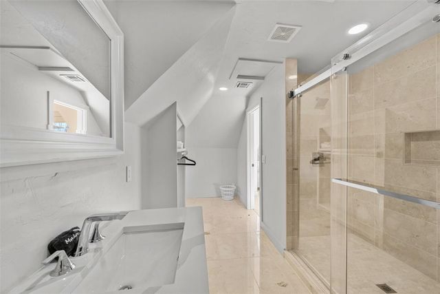 215 NW 16th Street, Oklahoma City, OK 73103