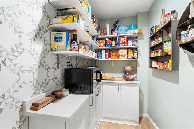142 Elm Street, Kingston, MA 02364