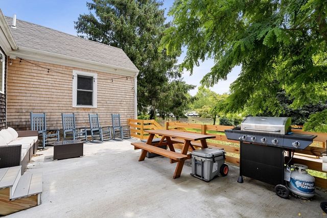 142 Elm Street, Kingston, MA 02364