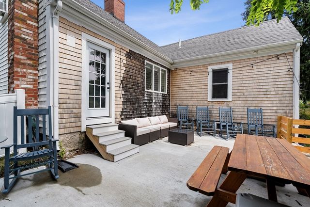 142 Elm Street, Kingston, MA 02364