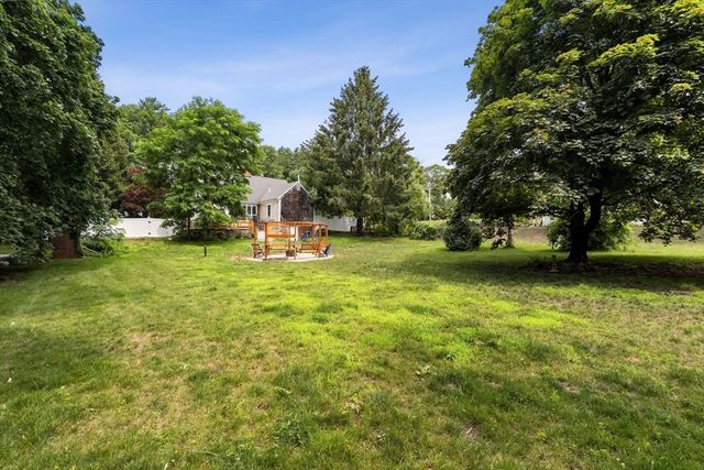 142 Elm Street, Kingston, MA 02364