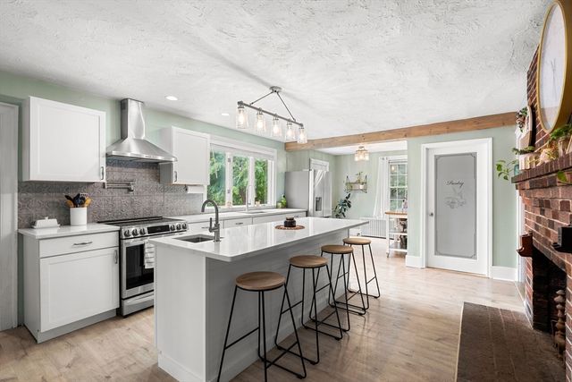 142 Elm Street, Kingston, MA 02364