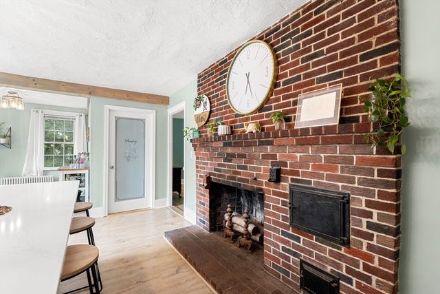 142 Elm Street, Kingston, MA 02364