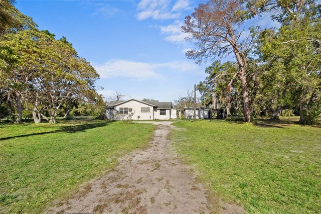 611 29TH STREET E, Bradenton, FL 34208