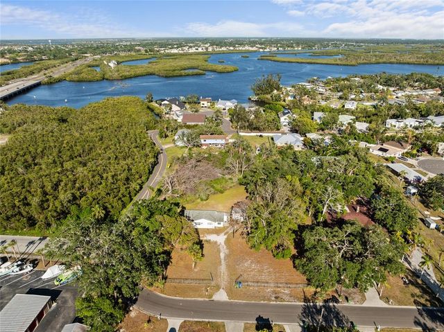 611 29TH STREET E, Bradenton, FL 34208